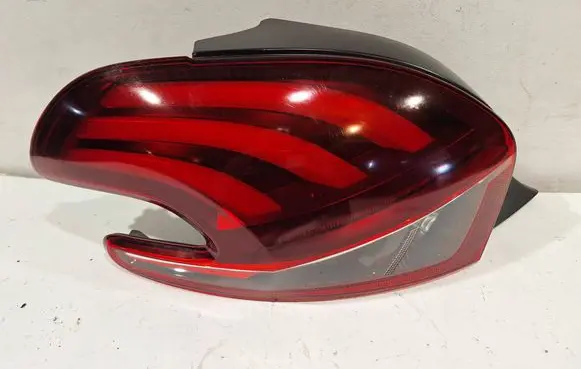 Peugeot 208 Rear/tail lights 9810343080