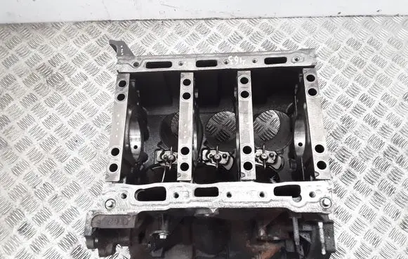 Peugeot 607 Engine block UHZ