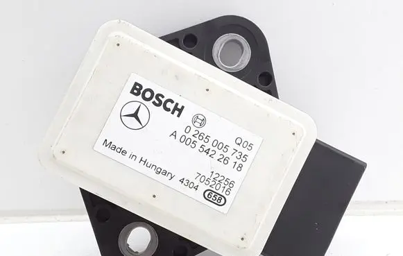 Mercedes-Benz E W212 ESP acceleration yaw rate sensor A0055422618 0265005735
