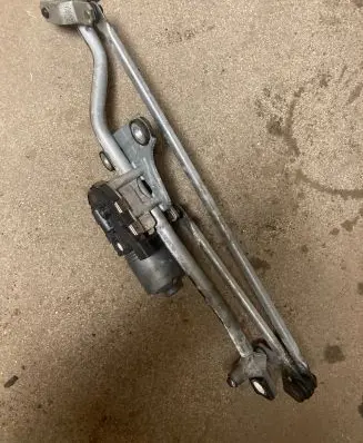 Volvo XC60 Front wiper linkage and motor 30753513 3397020952