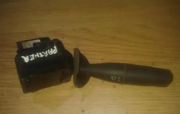 Peugeot Partner Wiper control stalk 96049596zl