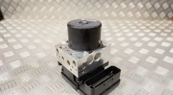 Land Rover Evoque I ABS Pump BJ322C405AG 28526460123 V63298111271