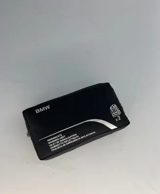 BMW M5 F90 First aid kit 