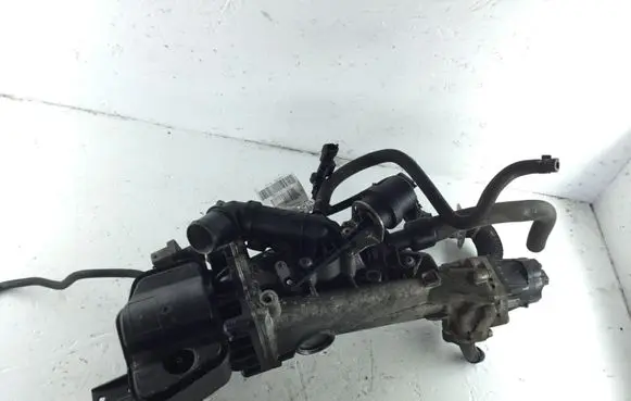 Opel Insignia A Exhaust manifold 32303115338