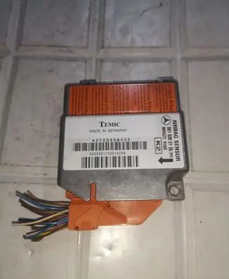 Mercedes-Benz E W210 Airbag control unit/module 0018202126