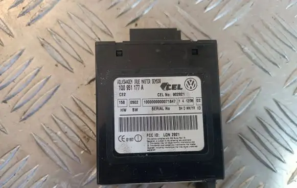 Volkswagen Eos Alarm control unit/module 1Q0951177A