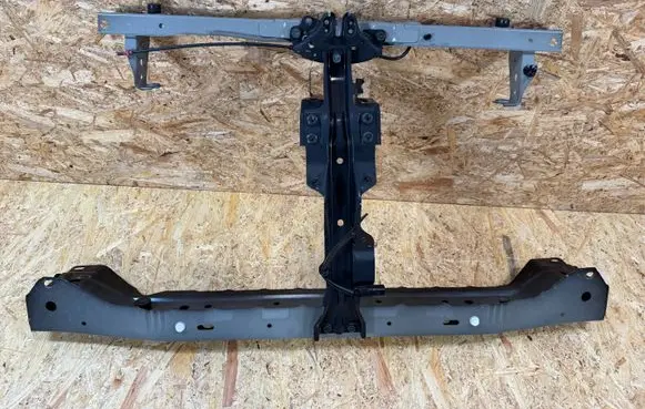 Nissan Leaf II (ZE1) Radiator support slam panel