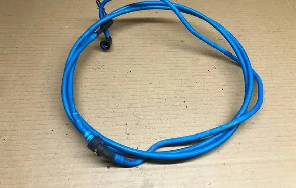 Skoda Octavia Mk4 Fuel line/pipe/hose 5WA200059