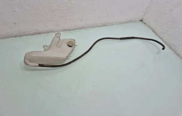 Honda Civic Windshield washer fluid reservoir/tank 19141RSRE0