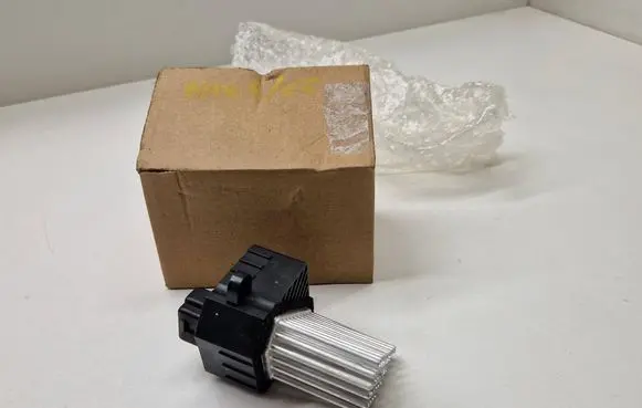 Heater blower motor/fan resistor