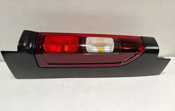 Opel Vivaro Rear/tail lights