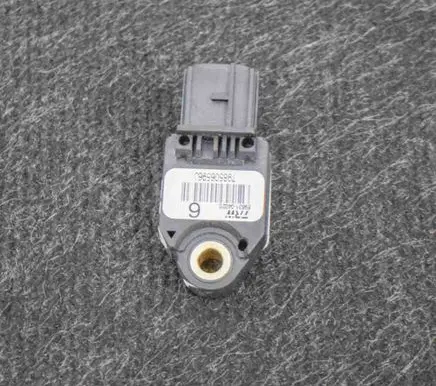 Toyota Hilux (AN120, AN130) Airbag deployment crash/impact sensor 8983104020