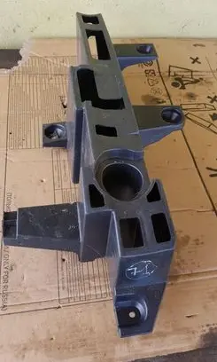 Radiator mount bracket