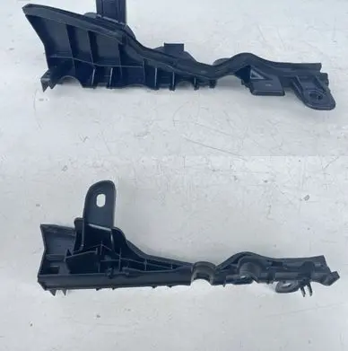 Mercedes-Benz E W213 Other engine bay part A2138310400