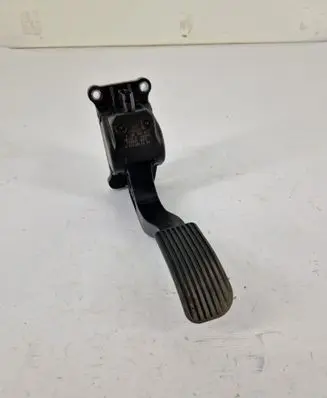 Mercedes-Benz Sprinter W906 Accelerator throttle pedal 0280755023