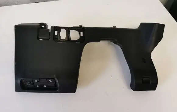 Nissan Leaf II (ZE1) Other interior part 681065SJ0B