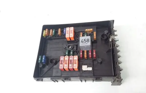Audi A3 S3 8P Fuse module 1K0937125