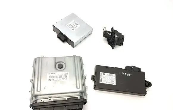 BMW 3 E90 E91 Engine ECU kit and lock set 8510829 0281017024 851082901