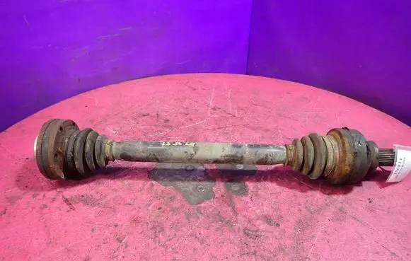 BMW 7 E38 Front driveshaft