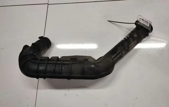 Air intake hose/pipe