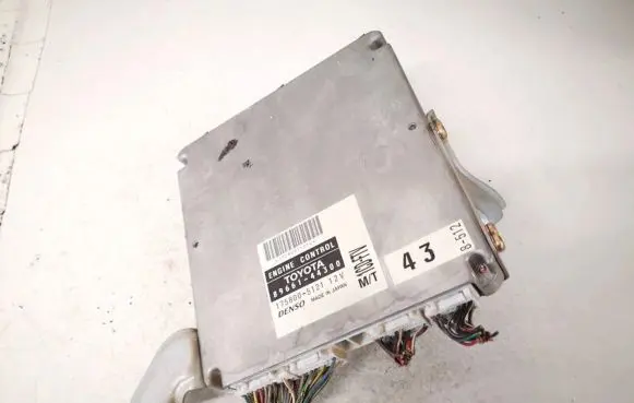 Toyota Avensis Verso Engine control unit/module 8966144300 89661-44300