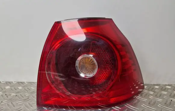 Volkswagen Golf V Rear/tail lights 1K6945096E