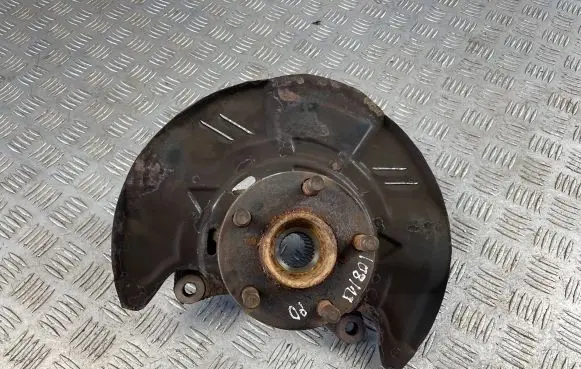 Subaru Impreza III Front wheel hub