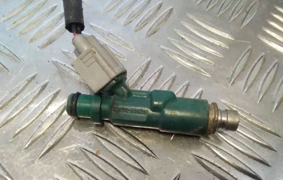Toyota Prius (XW20) Fuel injector 2325021020