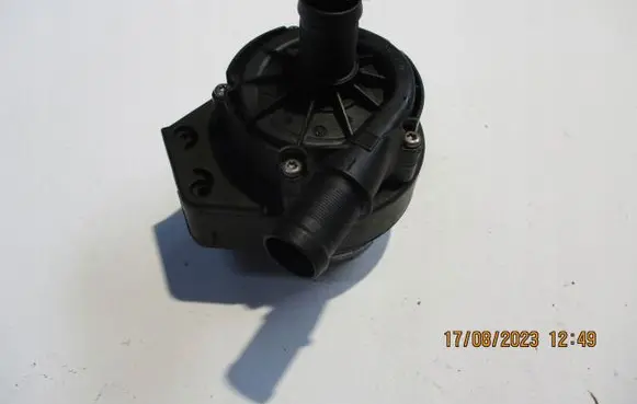 Renault Captur II Electric auxiliary coolant/water pump 210118638R