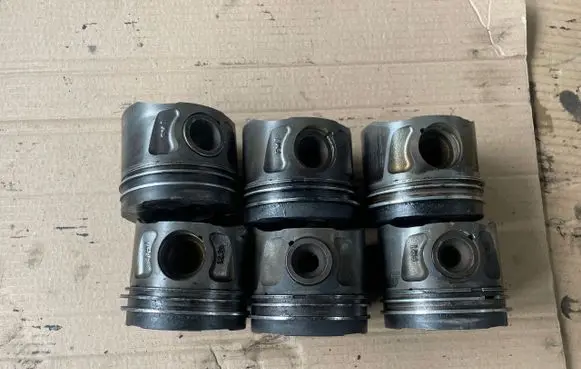 Jeep Grand Cherokee Piston with connecting rod EXFVM1228