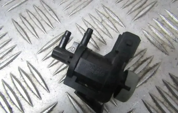 Audi A4 S4 B6 8E 8H Turbo solenoid valve 1j0906283a