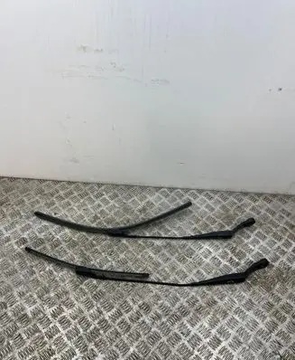 Peugeot 308 Windshield/front glass wiper blade 9677256280 9677256180