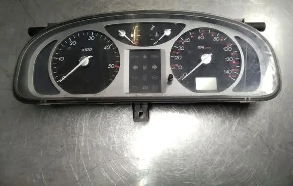Renault Laguna II Speedometer (instrument cluster) 8200170306 7J0X0552