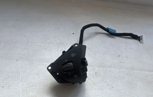Tesla Model S Steering wheel buttons/switches 101324200H