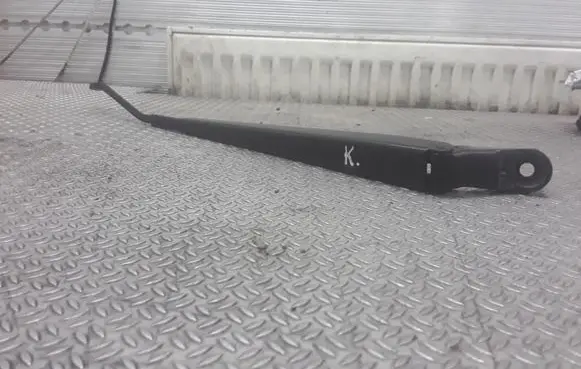Subaru Justy Windshield/front glass wiper blade 