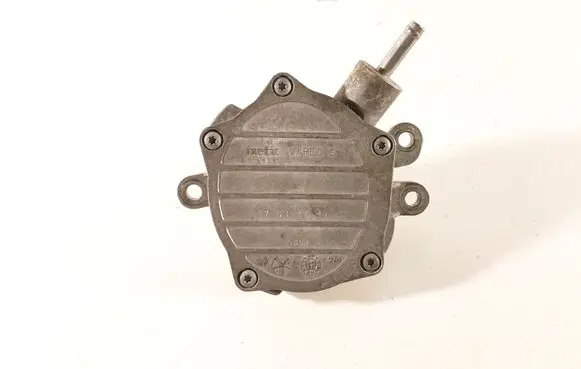 Toyota Verso Vacuum pump ST567M1