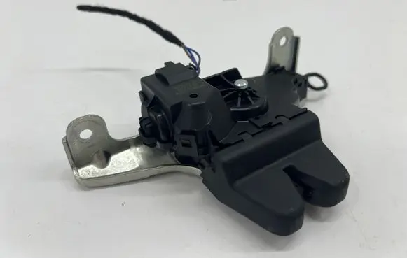 Mercedes-Benz CLA C118 X118 Tailgate/trunk/boot lock/catch/latch A2057500600