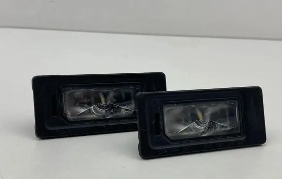 Audi Q7 4M Number plate light 5NA943021