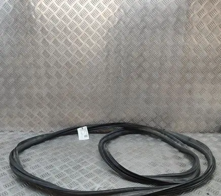 Mercedes-Benz GLE (W166 - C292) Trunk rubber seal (body) 31424936