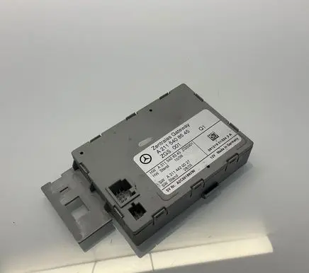Mercedes-Benz E W211 Gateway control module A2115408545 A2114420027 A2115408345