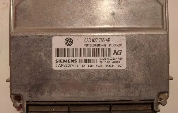 Volkswagen Touareg I Gearbox control unit/module 0AD927755AB