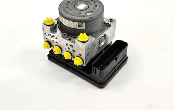 Volkswagen PASSAT B8 ABS Pump 3Q0614517N 10022005684 3Q0907379N