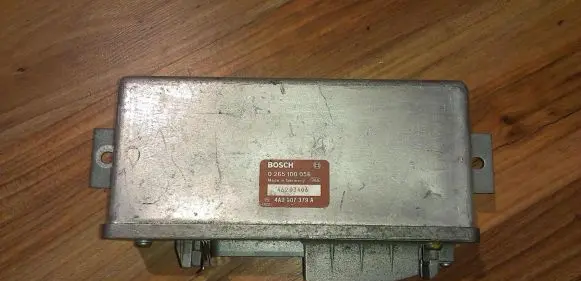 Audi 80 90 S2 B4 ABS control unit/module 0265100056 4A0307379A