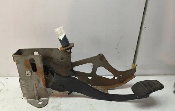 Renault Kangoo II Brake pedal 8200467212B