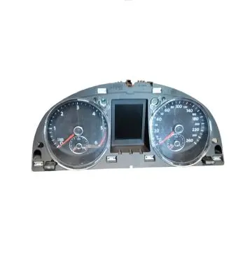 Volkswagen PASSAT B7 Speedometer (instrument cluster) 3AA920880C