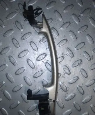 Volkswagen Jetta VI Front door exterior handle 5N0837205M
