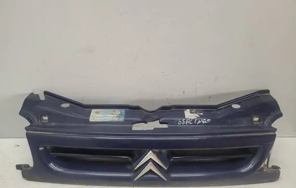 Peugeot Partner Front bumper upper radiator grill 9618254877