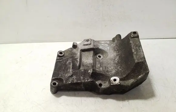 Audi A4 S4 B6 8E 8H A/C compressor mount bracket 038260885C