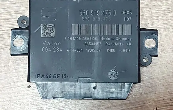 Seat Leon (1P) Parking PDC control unit/module 5P0919475B