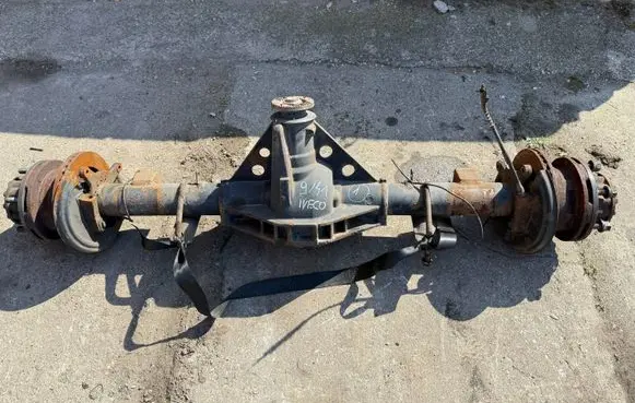 Iveco Daily 6th gen Rear axle beam with reductor 7186269